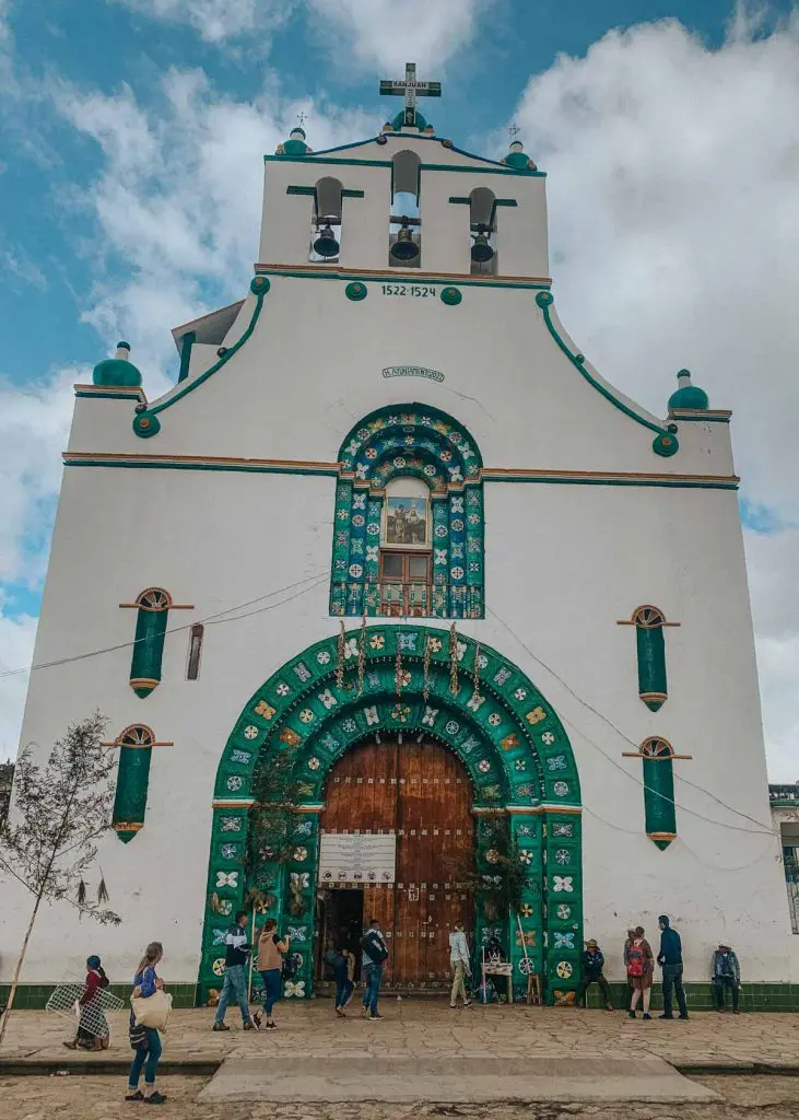 San Juan Chamula Church, one of the best San Cristobal de las Casas tours
