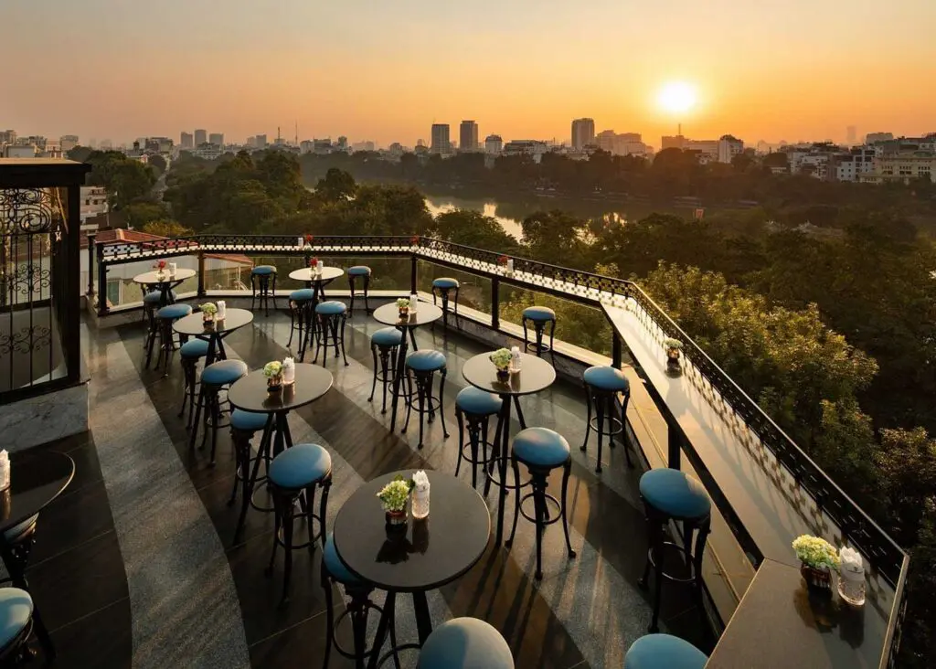 La Sinfonía del Rey Hotel Rooftop bar in Hanoi