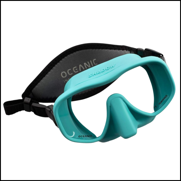 Blue snorkel mask